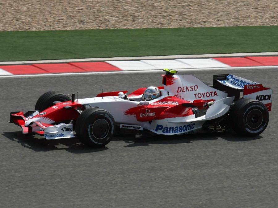  Toyota TF107 2007 года  (фото 17 из 31)